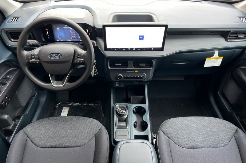 Ford Maverick Vehicle Full-screen Gallery Image 13