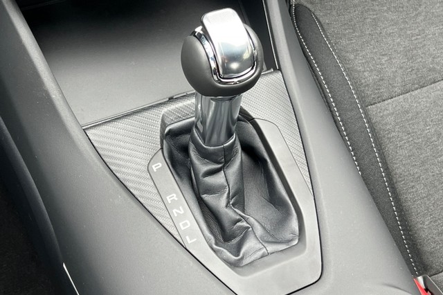 Ford Mustang Vehicle Full-screen Gallery Image 21