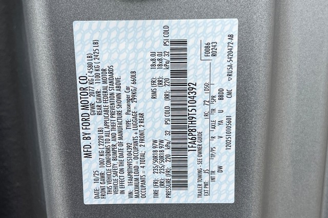 Ford Mustang Vehicle Full-screen Gallery Image 31