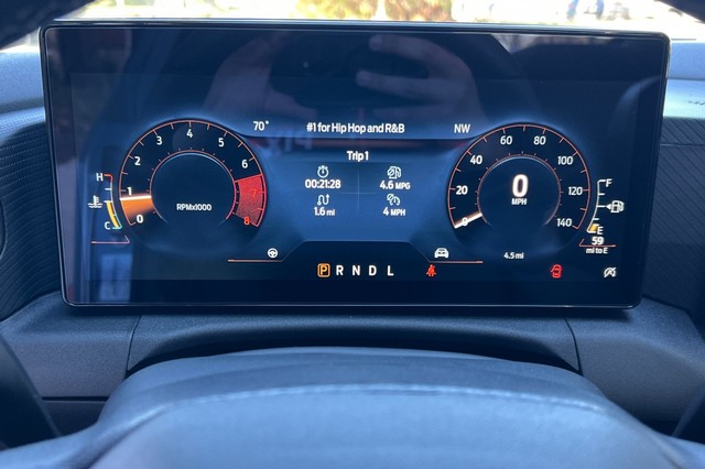 Ford Mustang Vehicle Full-screen Gallery Image 26