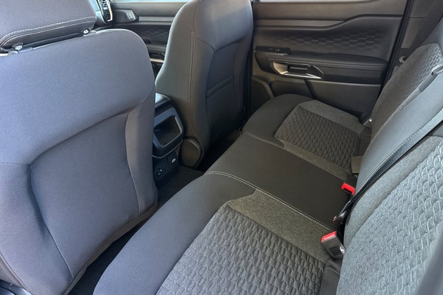 Ford Ranger Vehicle Full-screen Gallery Image 12