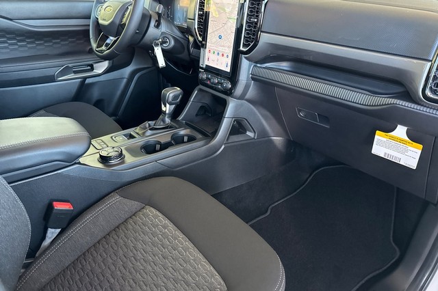 Ford Ranger Vehicle Full-screen Gallery Image 16