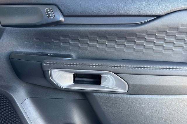 Ford Ranger Vehicle Full-screen Gallery Image 18