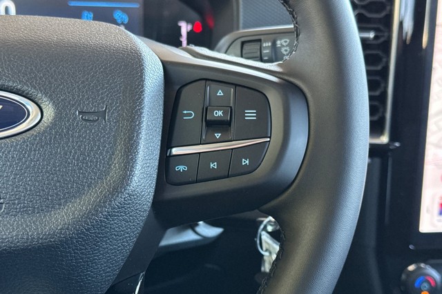 Ford Ranger Vehicle Full-screen Gallery Image 26