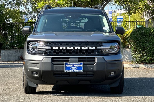 Ford Bronco Sport Vehicle Full-screen Gallery Image 08
