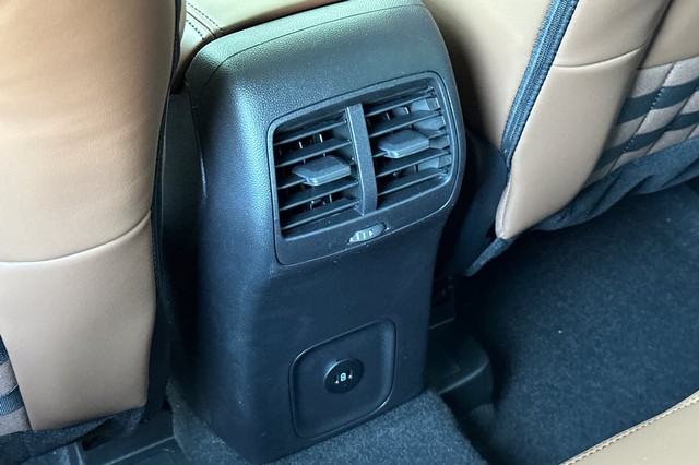 Ford Bronco Sport Vehicle Full-screen Gallery Image 13