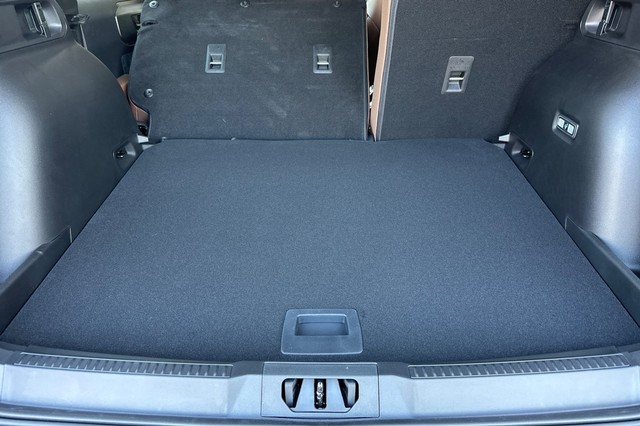 Ford Bronco Sport Vehicle Full-screen Gallery Image 16