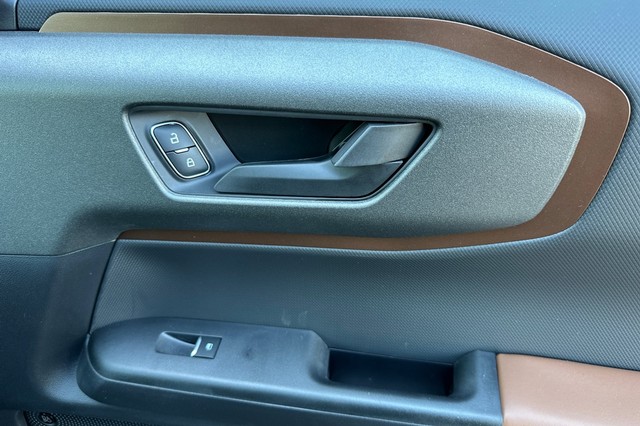 Ford Bronco Sport Vehicle Full-screen Gallery Image 19