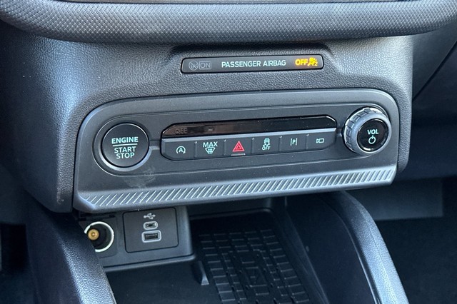 Ford Bronco Sport Vehicle Full-screen Gallery Image 24