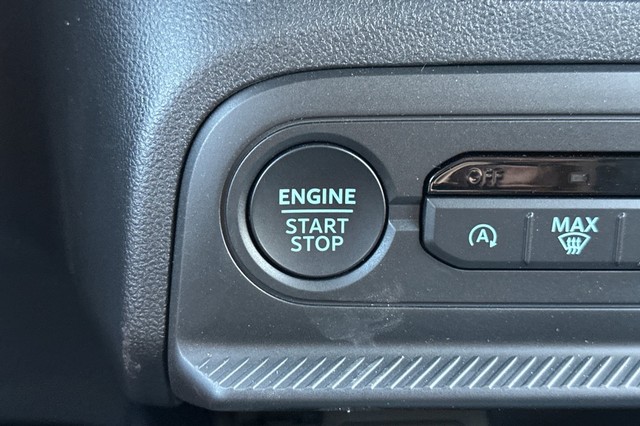 Ford Bronco Sport Vehicle Full-screen Gallery Image 26