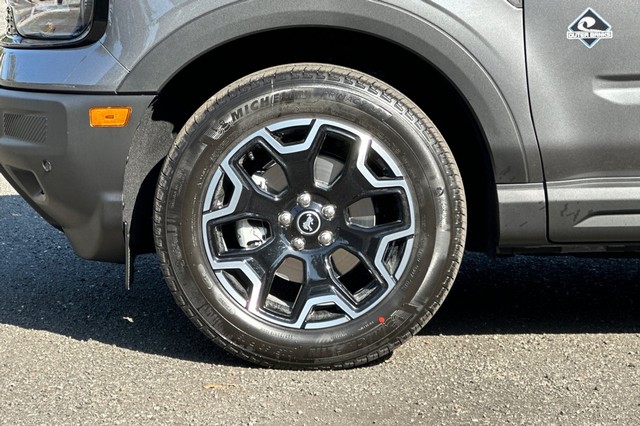 Ford Bronco Sport Vehicle Full-screen Gallery Image 32