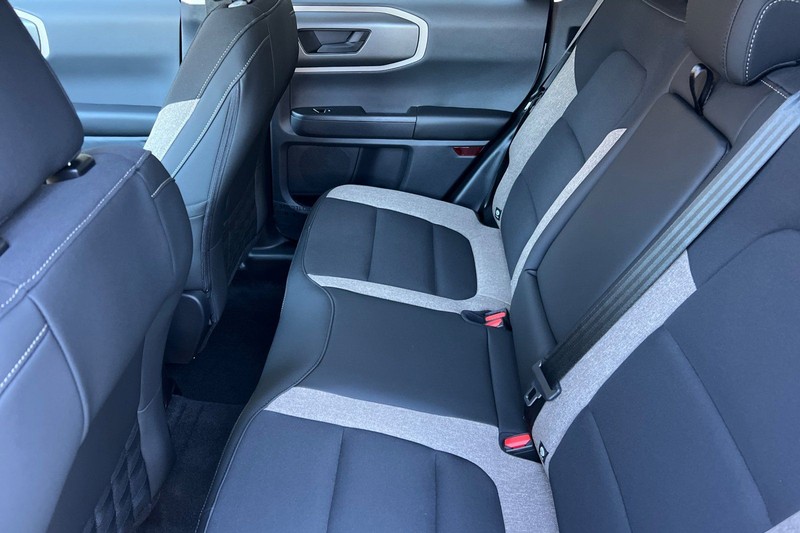 Ford Bronco Sport Vehicle Full-screen Gallery Image 12