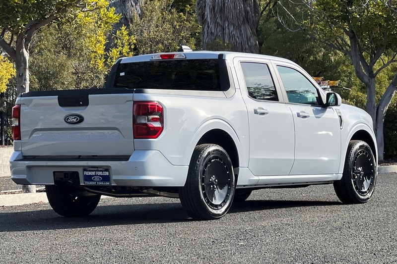 Ford Maverick Vehicle Full-screen Gallery Image 03