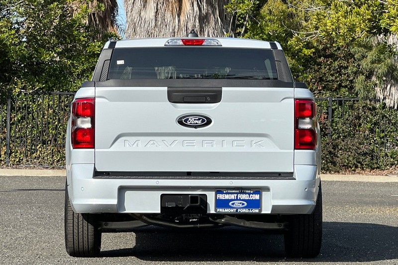 Ford Maverick Vehicle Full-screen Gallery Image 04