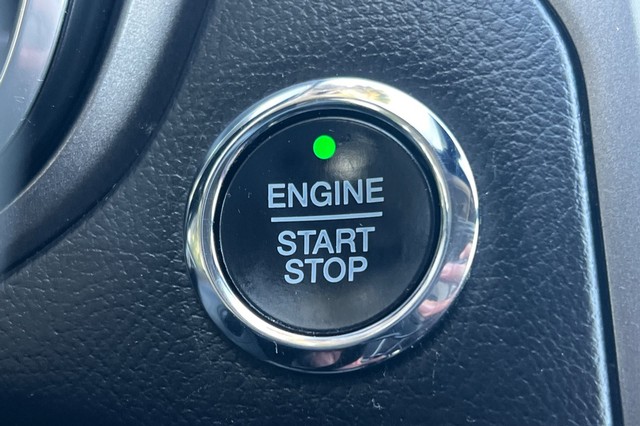 Ford Fusion Hybrid Vehicle Full-screen Gallery Image 31