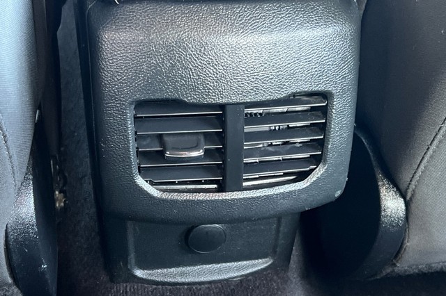 Ford Fusion Hybrid Vehicle Full-screen Gallery Image 40