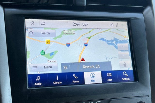 Ford Fusion Hybrid Vehicle Full-screen Gallery Image 41