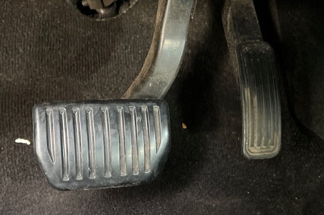 Ford Fusion Hybrid Vehicle Full-screen Gallery Image 42