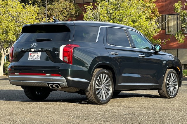 Hyundai Palisade Vehicle Full-screen Gallery Image 03