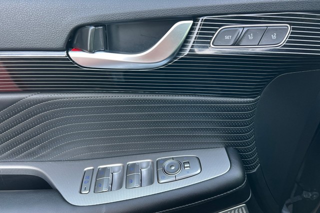 Hyundai Palisade Vehicle Full-screen Gallery Image 10