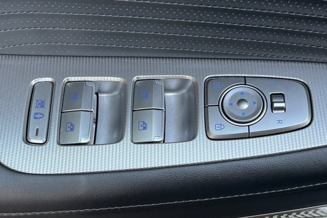 Hyundai Palisade Vehicle Full-screen Gallery Image 11