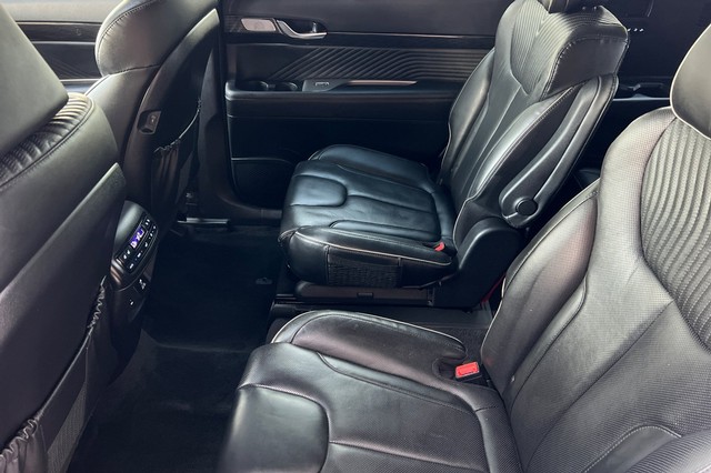 Hyundai Palisade Vehicle Full-screen Gallery Image 13
