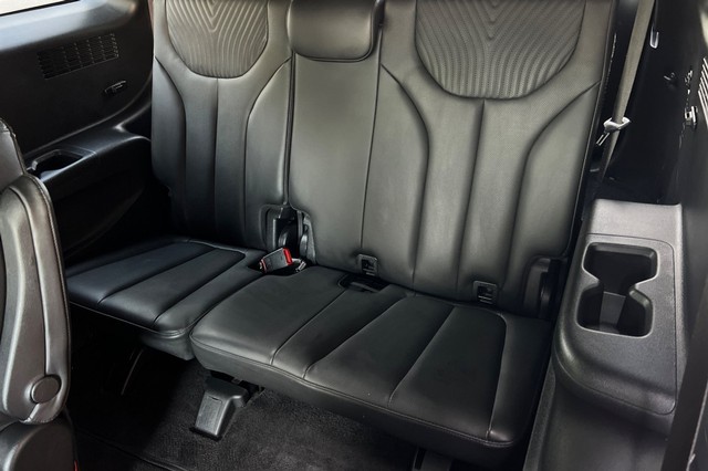 Hyundai Palisade Vehicle Full-screen Gallery Image 17