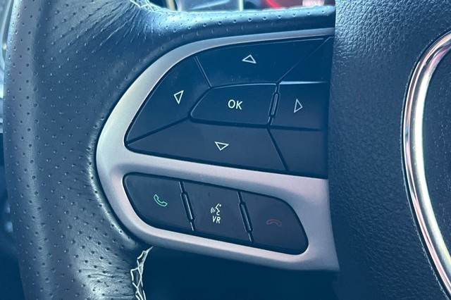 Dodge Challenger Vehicle Full-screen Gallery Image 33