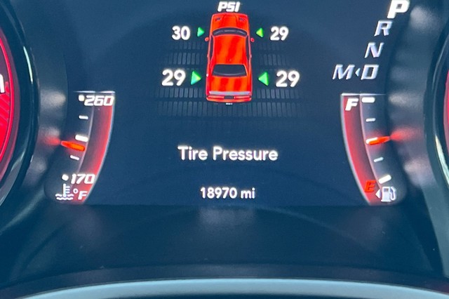 Dodge Challenger Vehicle Full-screen Gallery Image 37