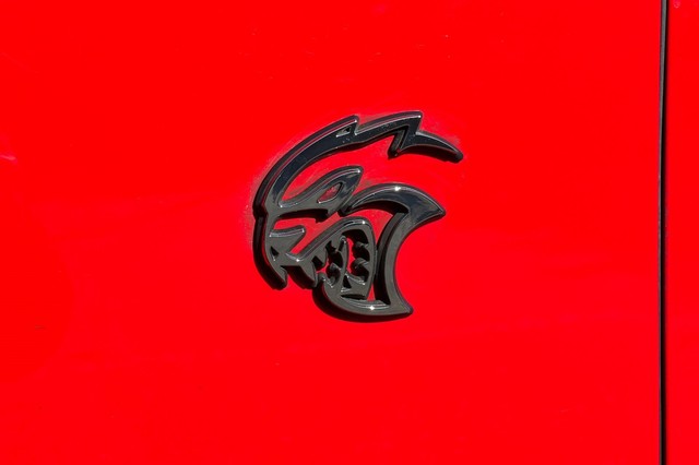 Dodge Challenger Vehicle Full-screen Gallery Image 48