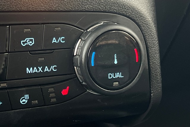 Ford Bronco Sport Vehicle Full-screen Gallery Image 30