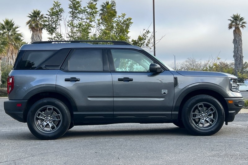 Ford Bronco Sport Vehicle Full-screen Gallery Image 02