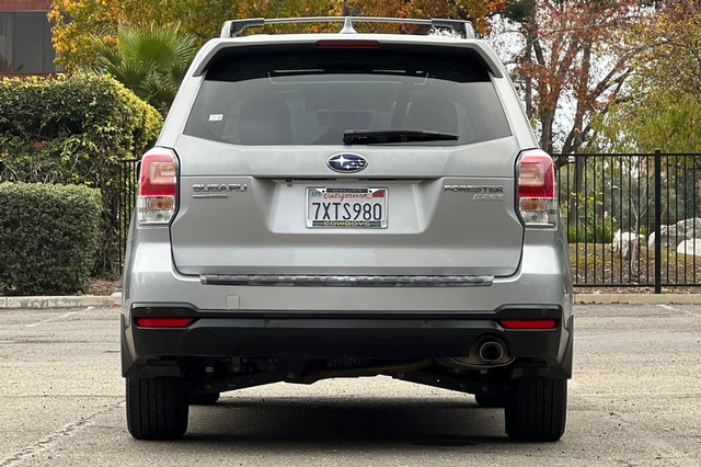 Subaru Forester Vehicle Full-screen Gallery Image 04