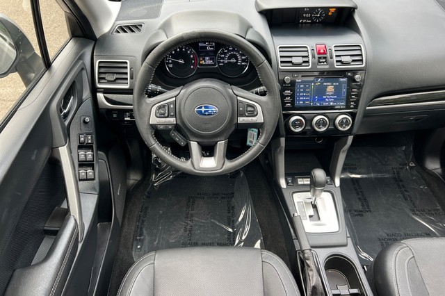 Subaru Forester Vehicle Full-screen Gallery Image 15