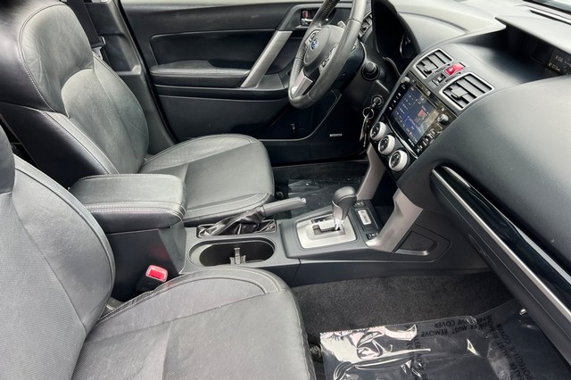 Subaru Forester Vehicle Full-screen Gallery Image 17