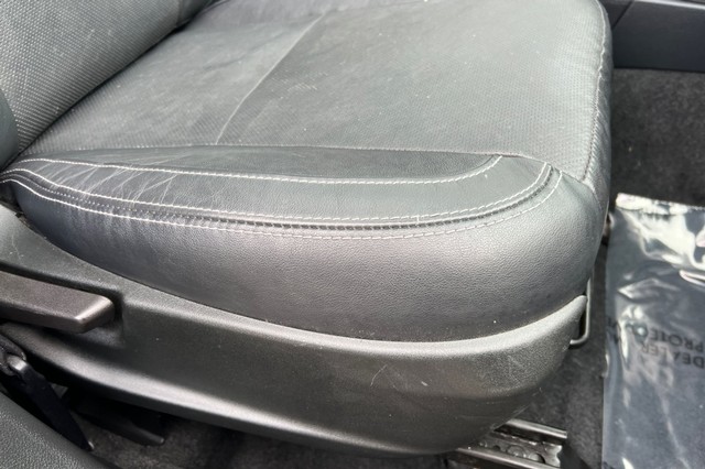 Subaru Forester Vehicle Full-screen Gallery Image 21