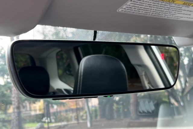 Subaru Forester Vehicle Full-screen Gallery Image 22