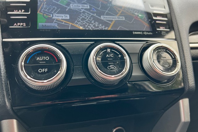 Subaru Forester Vehicle Full-screen Gallery Image 25