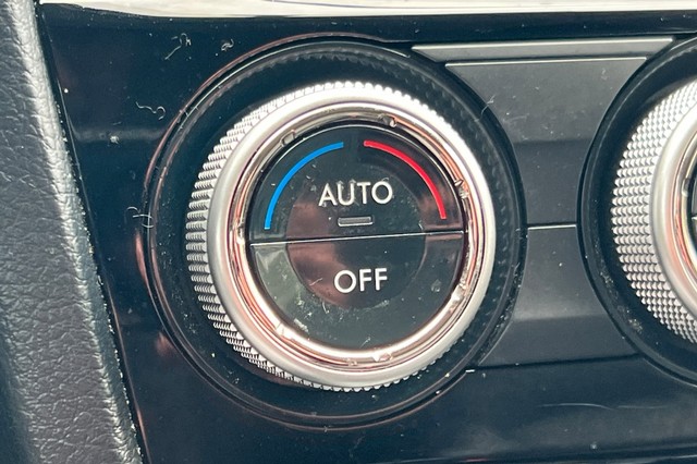 Subaru Forester Vehicle Full-screen Gallery Image 26