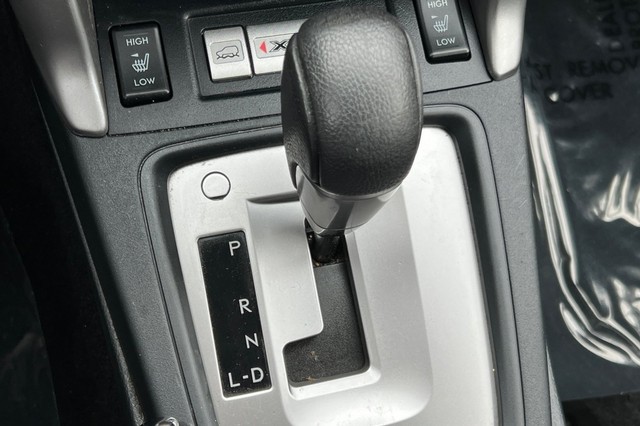 Subaru Forester Vehicle Full-screen Gallery Image 30