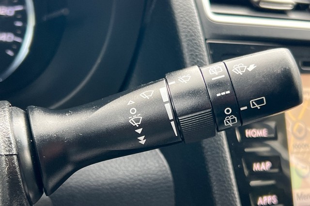 Subaru Forester Vehicle Full-screen Gallery Image 35