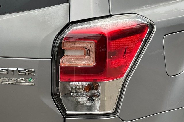 Subaru Forester Vehicle Full-screen Gallery Image 47