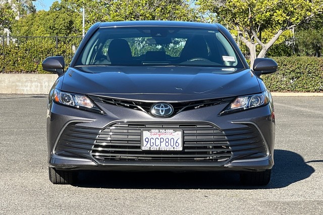 Toyota Camry Vehicle Full-screen Gallery Image 08