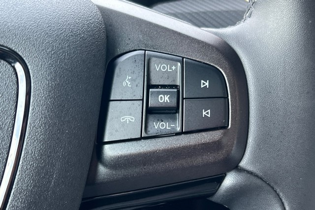 Ford Mustang Mach-E Vehicle Full-screen Gallery Image 36