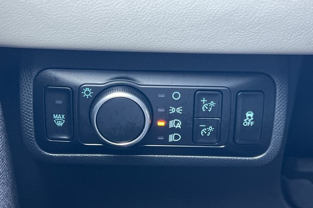 Ford Mustang Mach-E Vehicle Full-screen Gallery Image 40