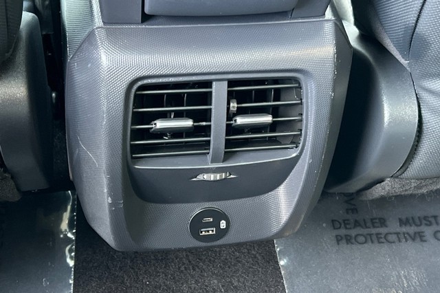 Ford Mustang Mach-E Vehicle Full-screen Gallery Image 41