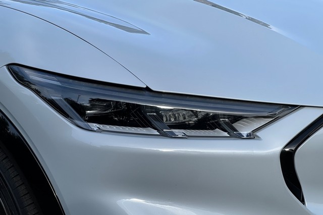 Ford Mustang Mach-E Vehicle Full-screen Gallery Image 46