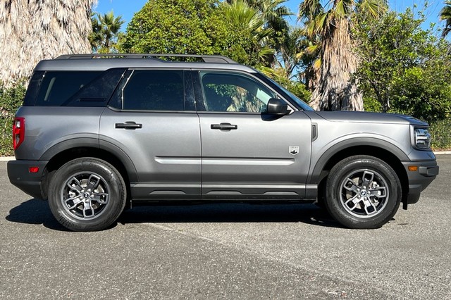 Ford Bronco Sport Vehicle Full-screen Gallery Image 02