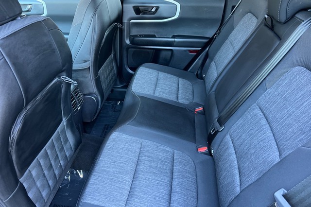 Ford Bronco Sport Vehicle Full-screen Gallery Image 14