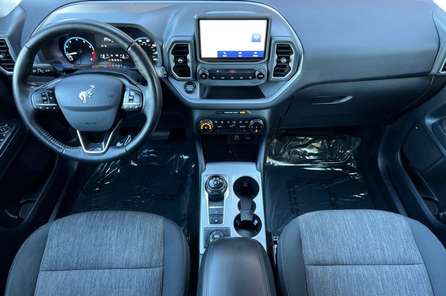 Ford Bronco Sport Vehicle Full-screen Gallery Image 15